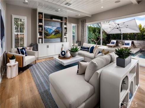 120  Chapman  , Lake Forest, CA