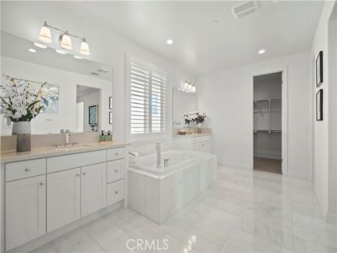 37 Caspian , Lake Forest, CA