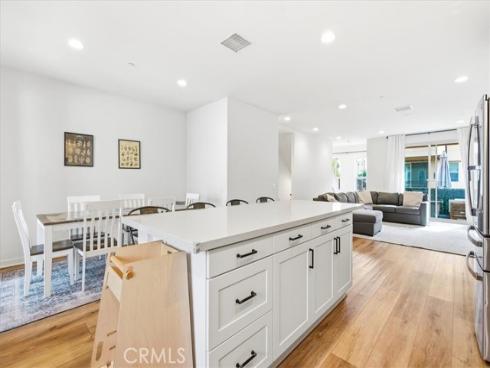 608  Shadowbrook  , Lake Forest, CA