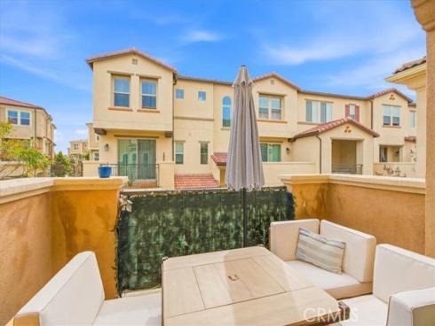 608  Shadowbrook  , Lake Forest, CA