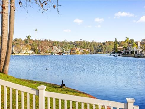 24302  Ontario  76  Lane, Lake Forest, CA