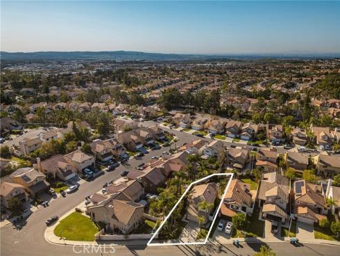 39  Touraine Place  , Lake Forest, CA