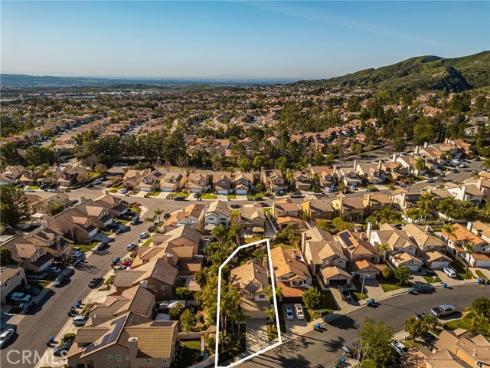 39  Touraine Place  , Lake Forest, CA