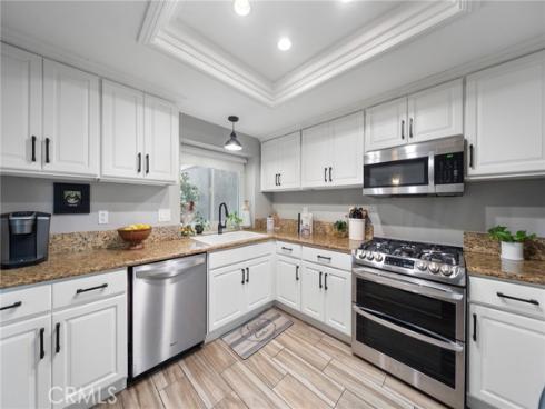 22105  Summit Hill  29 , Lake Forest, CA