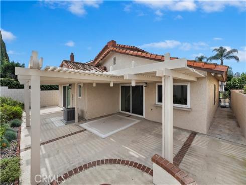 25075  Owens Lake  , Lake Forest, CA