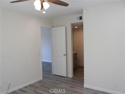 23294  Orange Avenue  6 , Lake Forest, CA