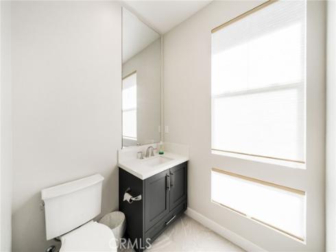 160  Tivoli  , Lake Forest, CA