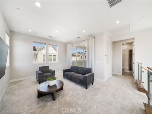 160  Tivoli  , Lake Forest, CA