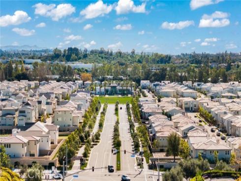 160  Tivoli  , Lake Forest, CA