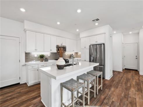 225  Denali  , Lake Forest, CA