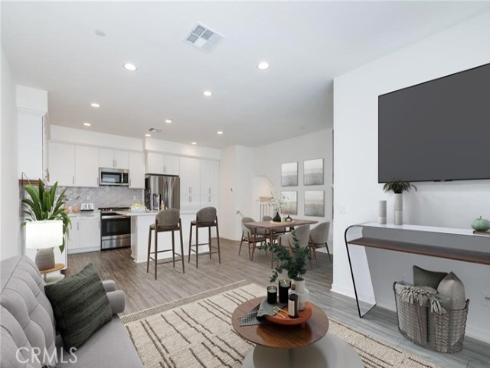 606  White Oaks  , Lake Forest, CA