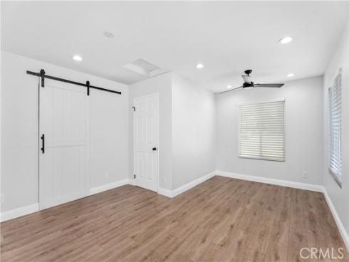 25801  Chapel Hill  , Lake Forest, CA