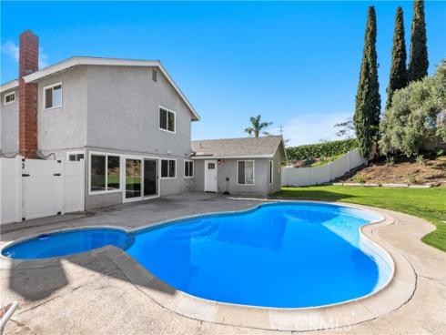 25801  Chapel Hill  , Lake Forest, CA