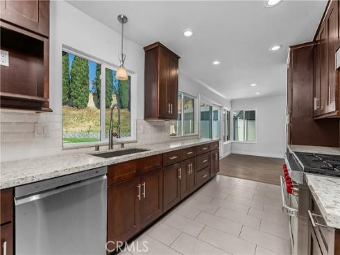 25801  Chapel Hill  , Lake Forest, CA