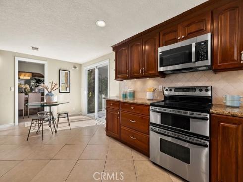 25116  Cineria  , Lake Forest, CA