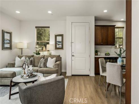 1213  El Paseo  , Lake Forest, CA