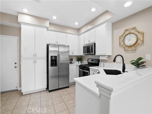 28468  Klondike  , Lake Forest, CA