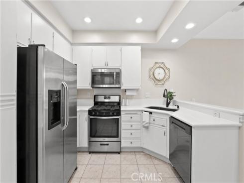 28468  Klondike  , Lake Forest, CA