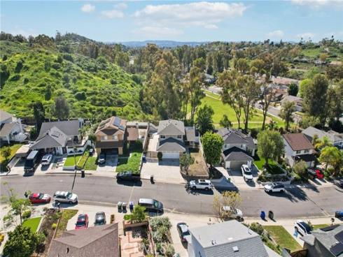 27172  Valleymont Rd.  , Lake Forest, CA