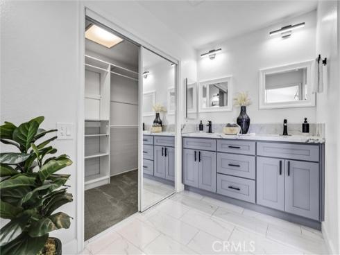 25582  Hazelnut  , Lake Forest, CA