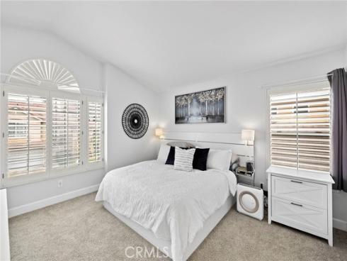 18  Cagney  , Lake Forest, CA