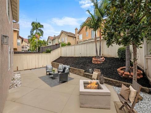 18  Cagney  , Lake Forest, CA