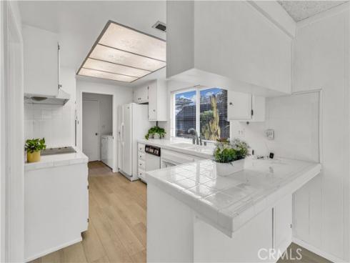 25396  Shawnee  , Lake Forest, CA