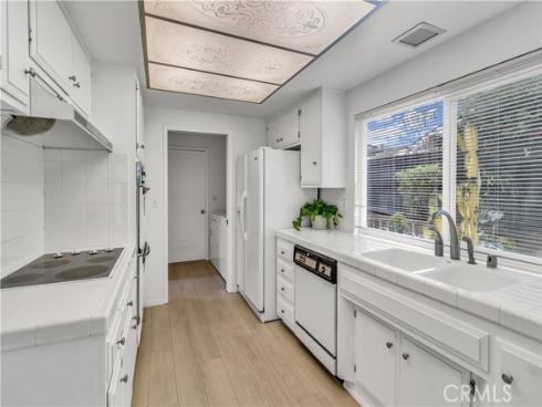 25396  Shawnee  , Lake Forest, CA