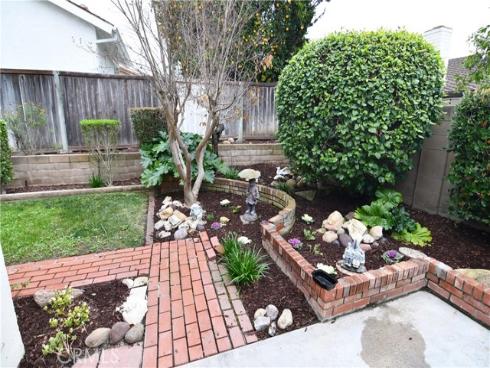 25396  Shawnee  , Lake Forest, CA