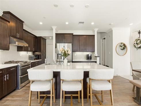 47  Finch  , Lake Forest, CA