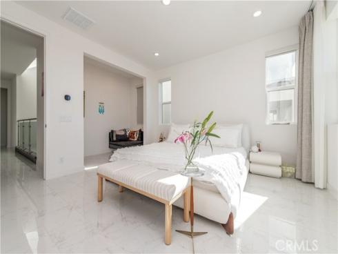 131 Reyes Alley , Lake Forest, CA