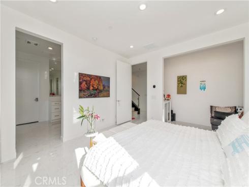 131 Reyes Alley , Lake Forest, CA