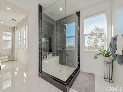 131 Reyes Alley , Lake Forest, CA