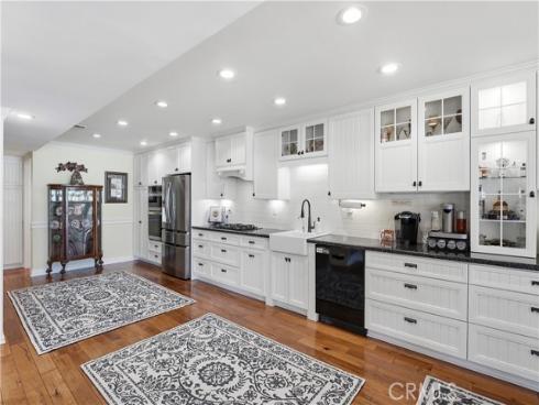 21911  Yellowstone  , Lake Forest, CA