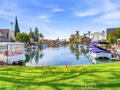 21911  Yellowstone  , Lake Forest, CA