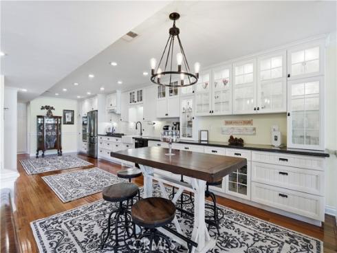 21911  Yellowstone  , Lake Forest, CA