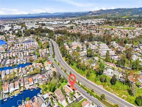 21911  Yellowstone  , Lake Forest, CA