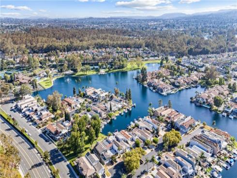 21911  Yellowstone  , Lake Forest, CA