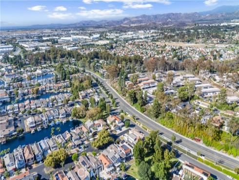 21911  Yellowstone  , Lake Forest, CA