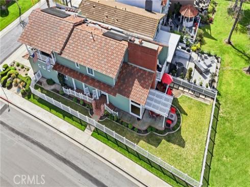 21911  Yellowstone  , Lake Forest, CA