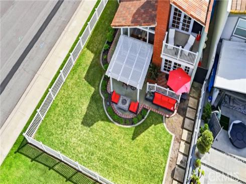 21911  Yellowstone  , Lake Forest, CA