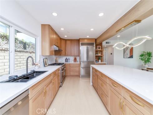 22733  Islamare  , Lake Forest, CA