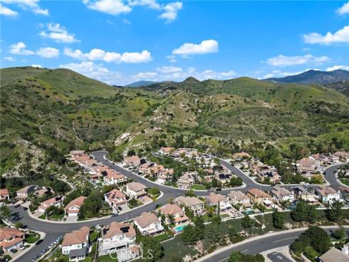 64  Calle Cabrillo  , Lake Forest, CA