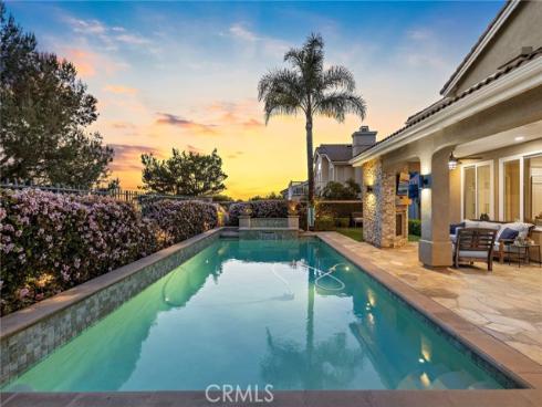 64  Calle Cabrillo  , Lake Forest, CA