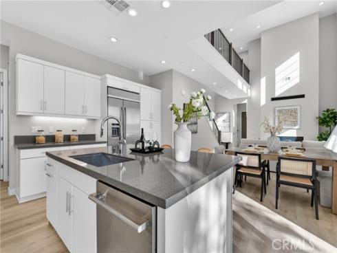 111  Fremont  , Lake Forest, CA