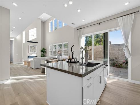 111  Fremont  , Lake Forest, CA