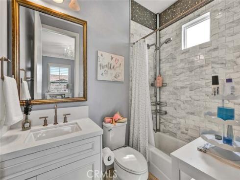 32  Lark  , Lake Forest, CA