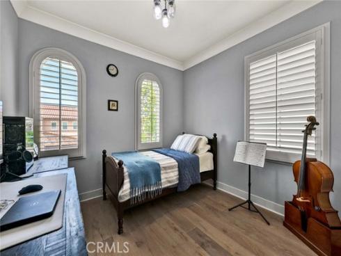 32  Lark  , Lake Forest, CA