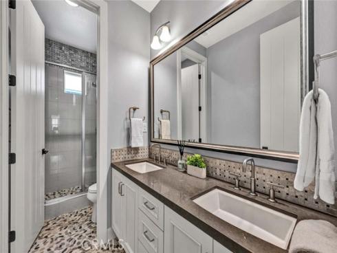 32  Lark  , Lake Forest, CA