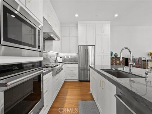 200  Newton  , Lake Forest, CA